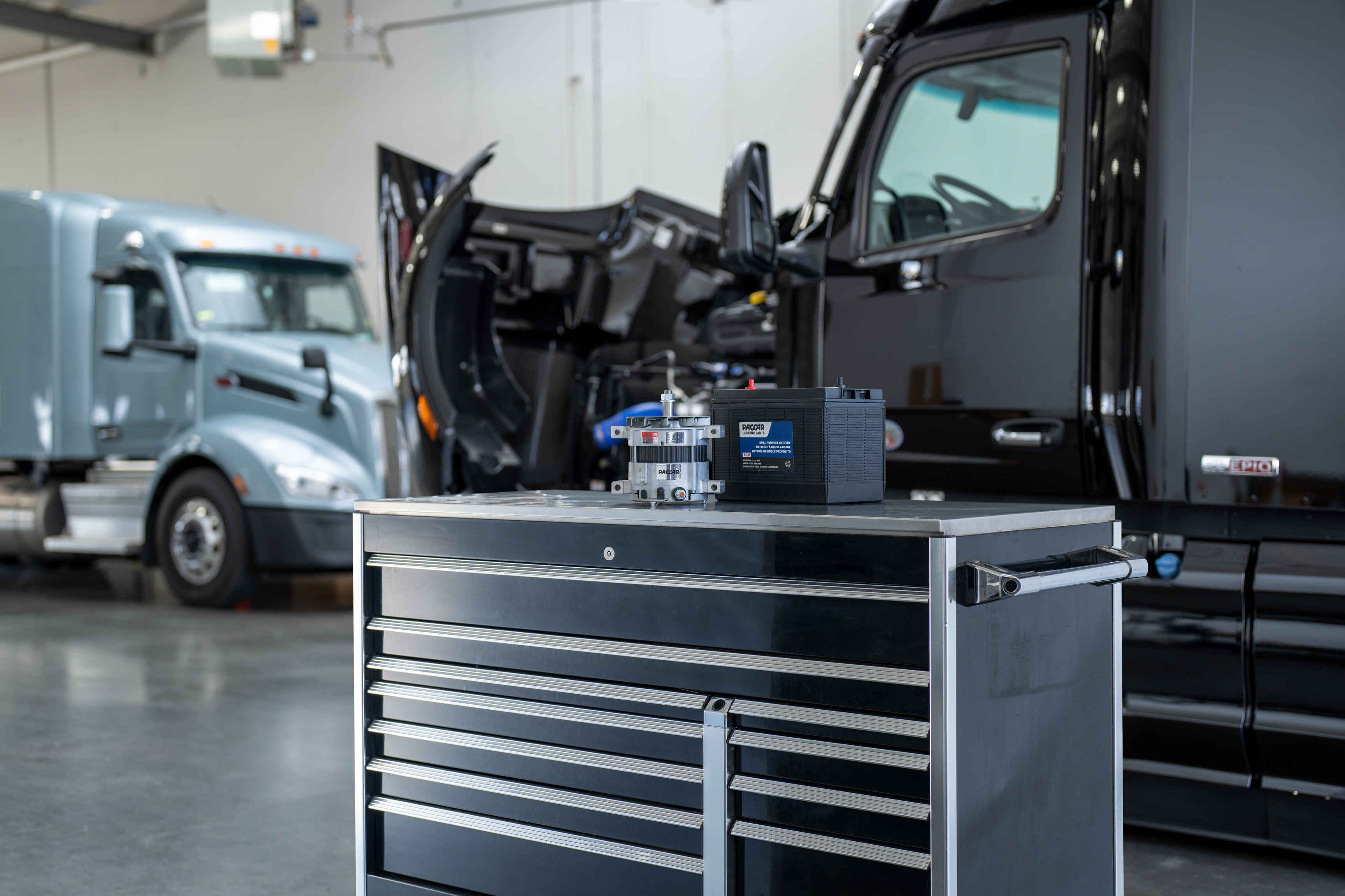 Banner Background - Peterbilt’s parts programs and expansive dealer network are backed by a commitment to deliver a best-in-the-industry service experience and get you back on the road as quickly as possible.